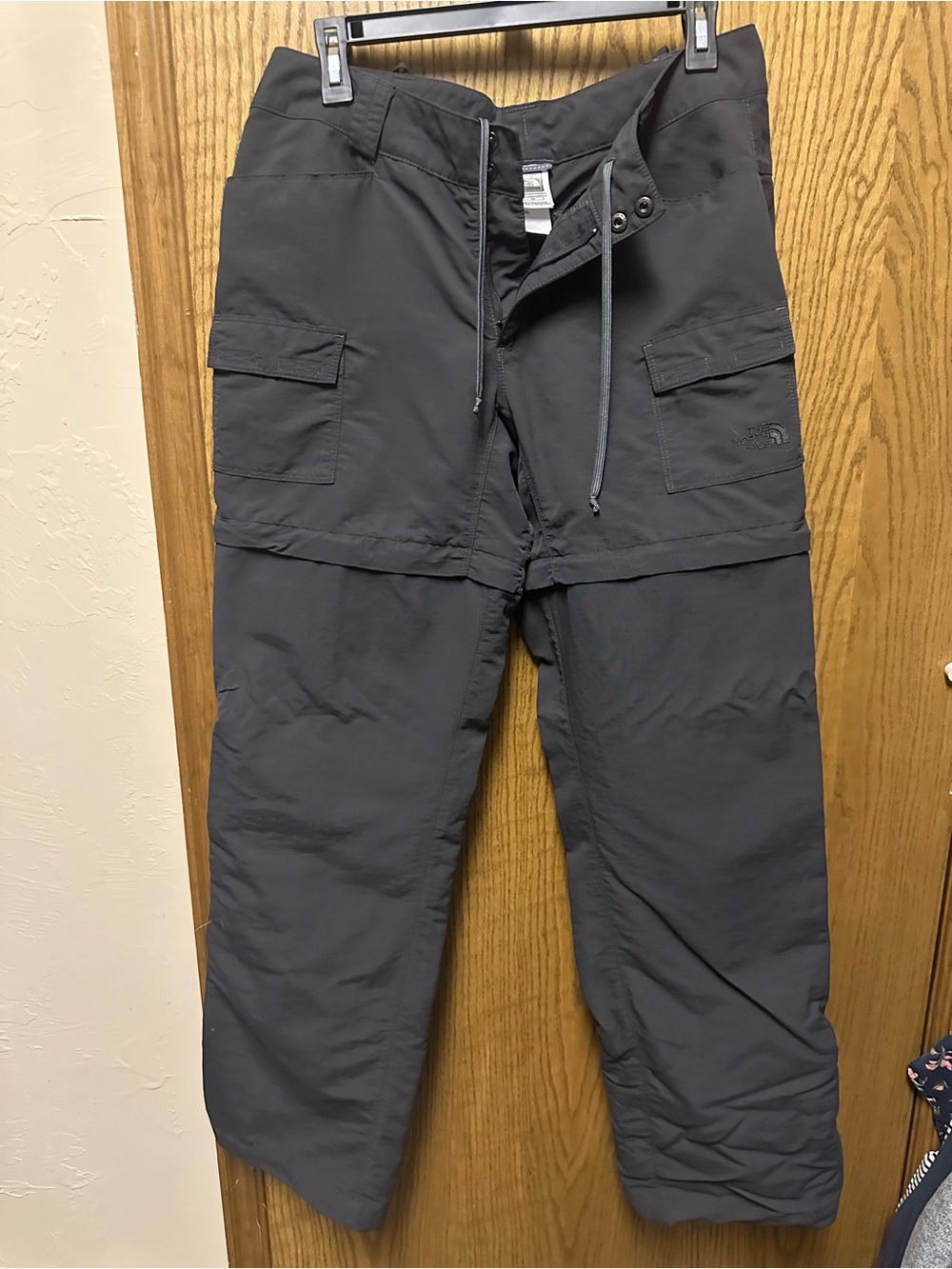 The North Face Women’s Convertible Hiking Pants Shorts charcoal Size 10